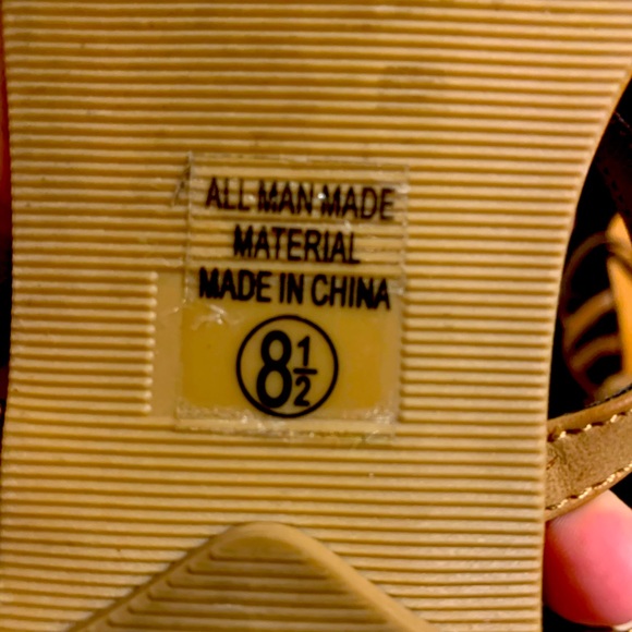 Sandals - Picture 2 of 3